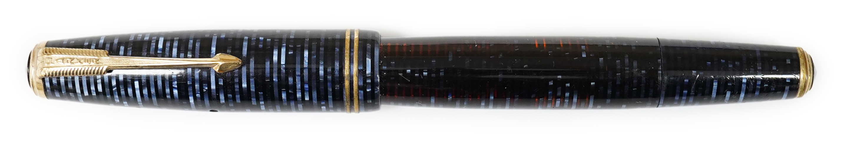 A Parker Vacumatic in azure blue